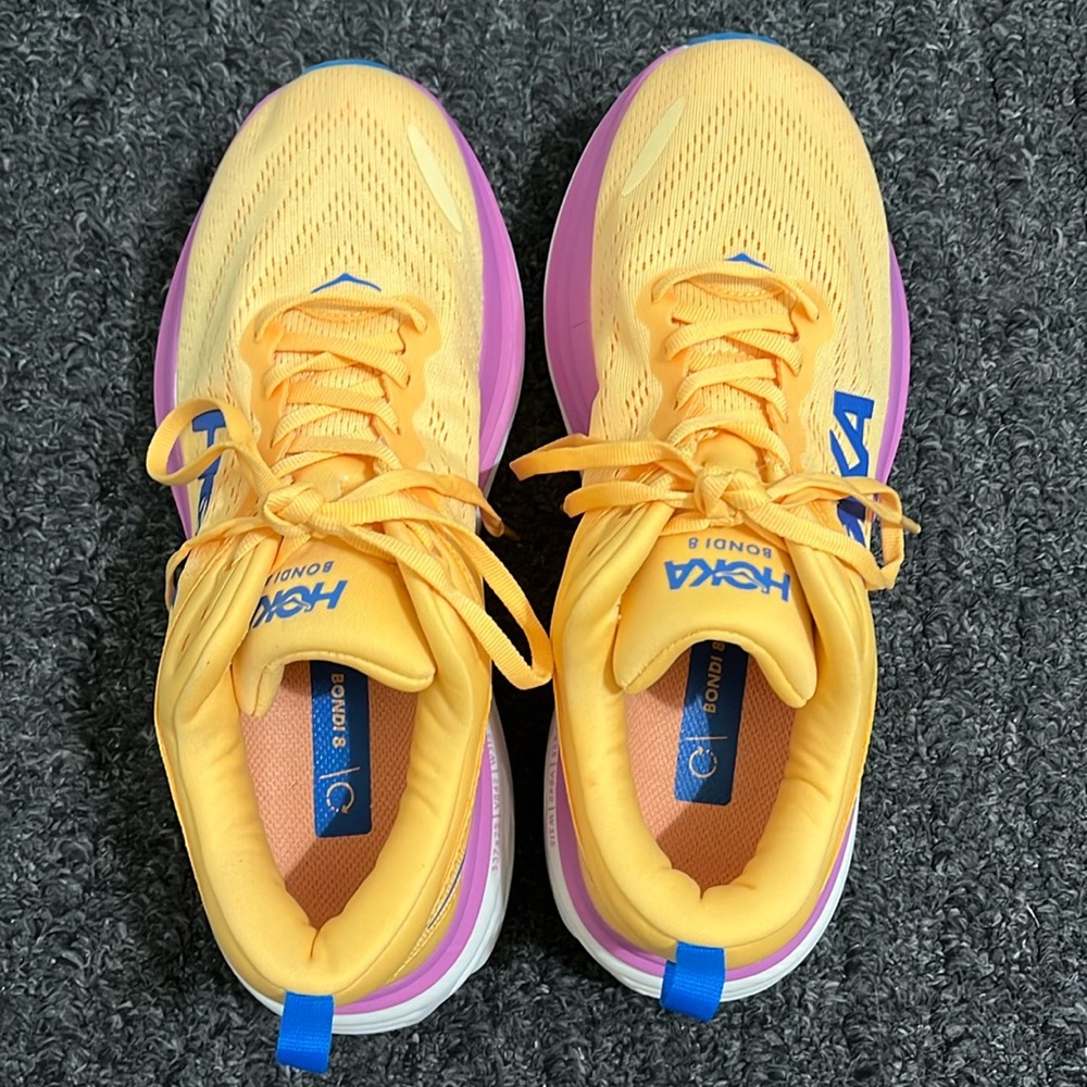 HOKA shoes Bondi 8 size 8.5